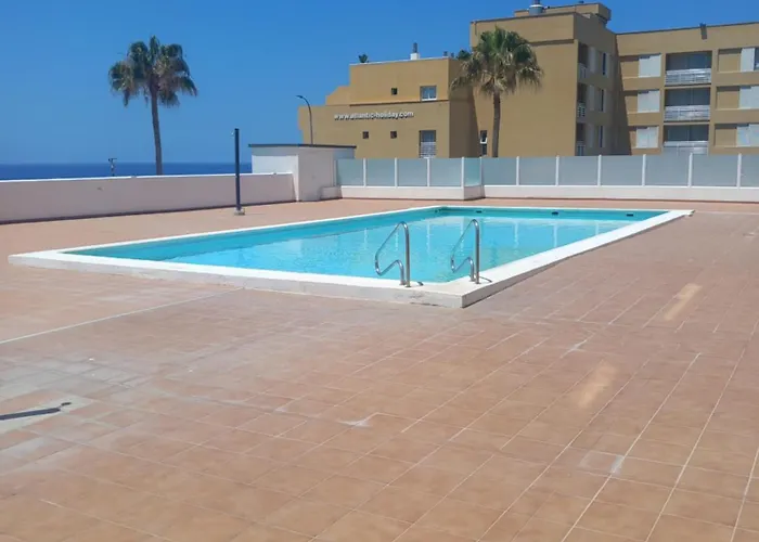 30 M Al Mar Maravillosa Vista Mar, Playa, Piscina Apartment *